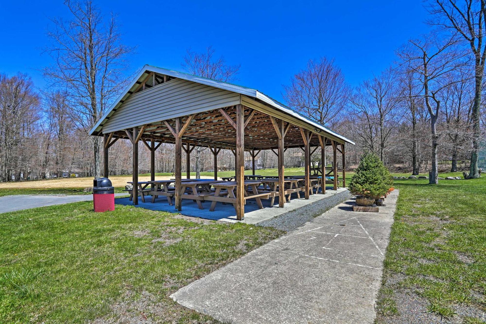 Tobyhanna Home With Gas Grill Less Than 2 Mi To Dresser Lake Kültér fotó